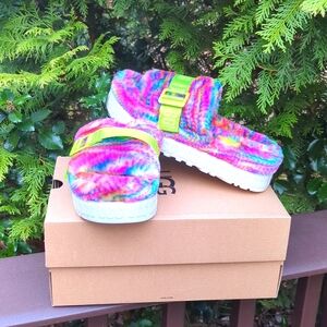 UGG Multicolor Fluffy Sandals